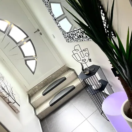 Guest house Spalatum New Chic & With Kitchen And Terrace - Centre