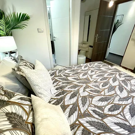 Guest house Spalatum New Chic & With Kitchen And Terrace - Centre *