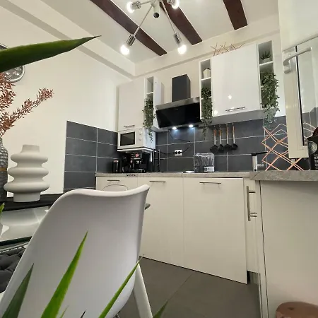 Gasthof Spalatum New Chic & With Kitchen And Terrace - Centre