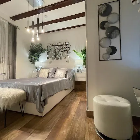 Spalatum New Chic & With Kitchen And Terrace - Centre Gasthof Split