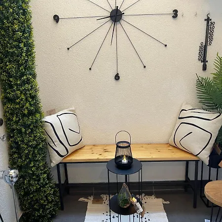 Spalatum New Chic & With Kitchen And Terrace - Centre Gasthof Split