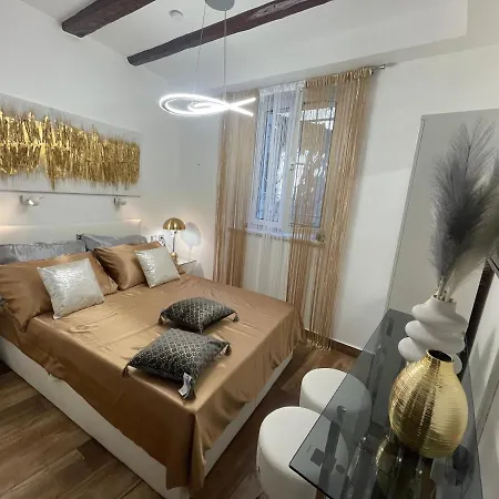 Spalatum New Chic & With Kitchen And Terrace - Centre Gasthof