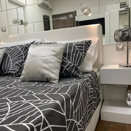 Spalatum New Chic & With Kitchen And Terrace - Centre Gasthof